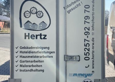 Hertz NRW Gebaeudereinigung Anhaenger